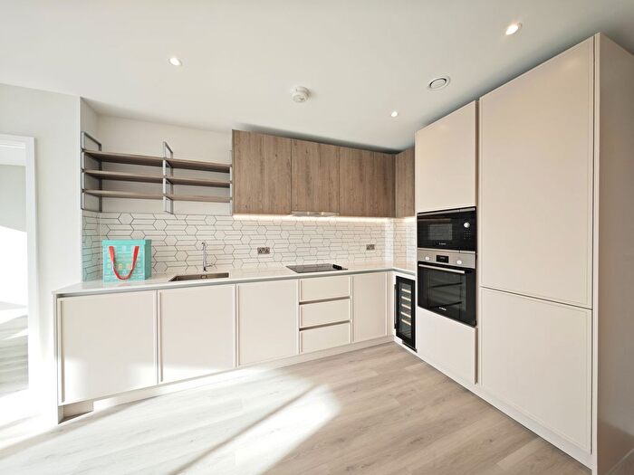2 Bedroom Flat To Rent In Bufton House, Astell Road, Blackheath, SE3