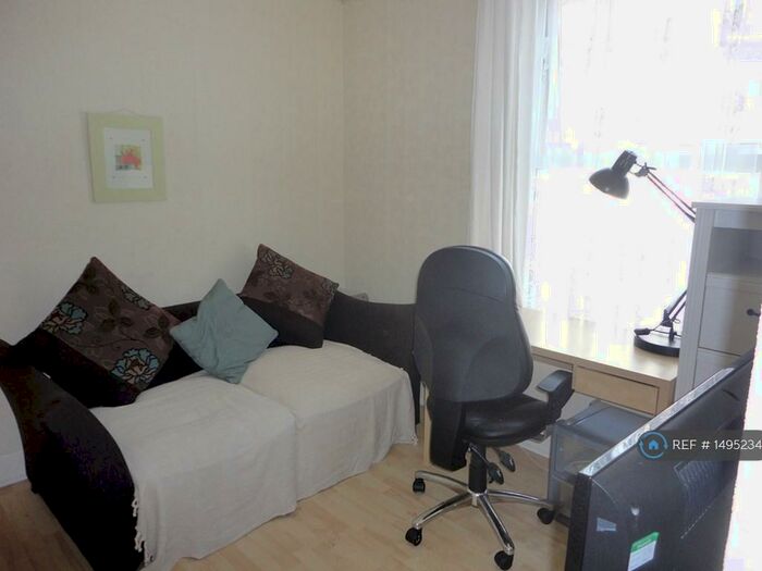 5 Bedroom Flat To Rent In Clarence Road, Southsea, PO5