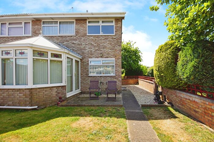 3 Bedroom Semi-Detached House For Sale In Linnet Close, Patchway, Bristol, Gloucestershire, BS34