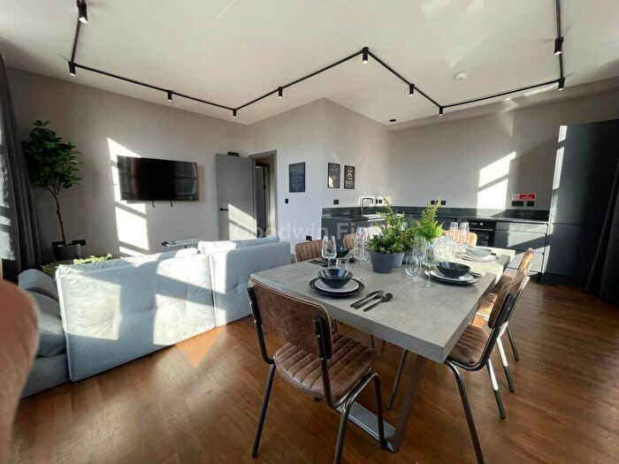 2 Bedroom Apartment To Rent In Vulcan Mill, Malta Street, M4