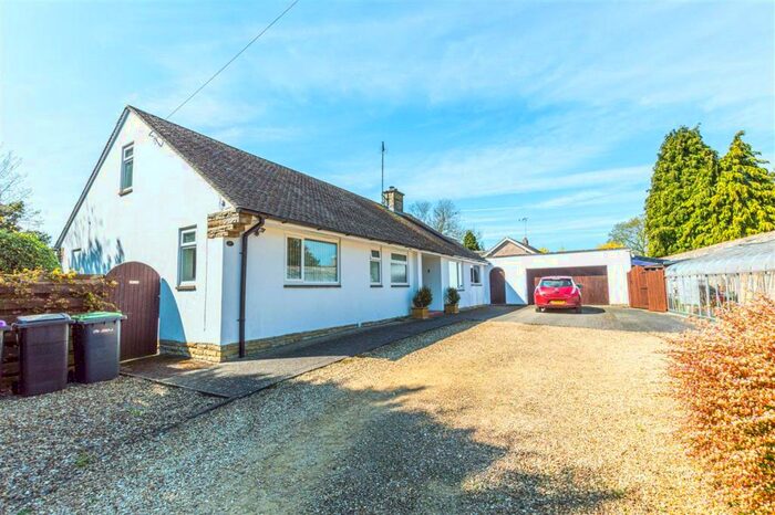 3 Bedroom Bungalow For Sale In Main Street, South Rauceby, Sleaford, NG34