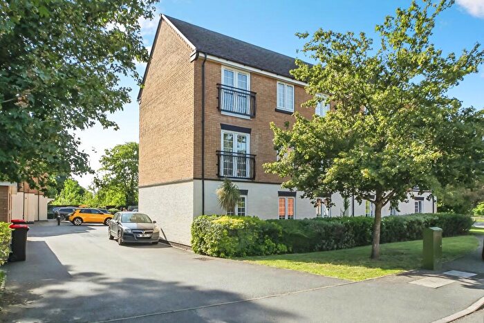 2 Bedroom Flat For Sale In Buchanan Road, Rugby, CV22