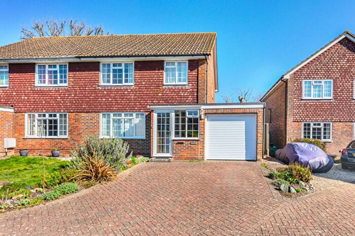 3 Bedroom Semi-detached House For Sale In Hayes Close, Ringmer, BN8