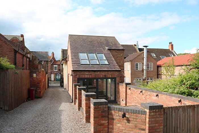 1 Bedroom Duplex To Rent In A High Street, Epworth, DN9