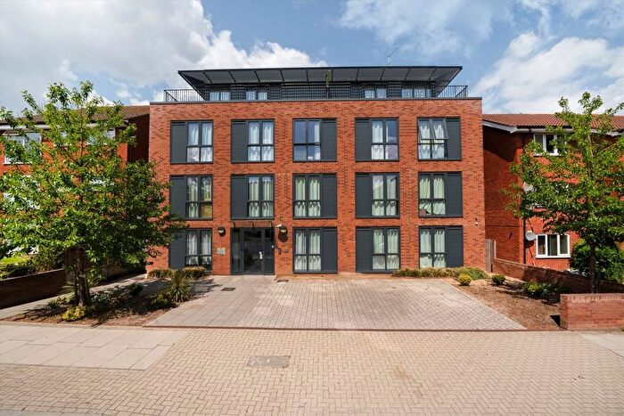 Studio To Rent In Kenton Road, Kenton, HA3