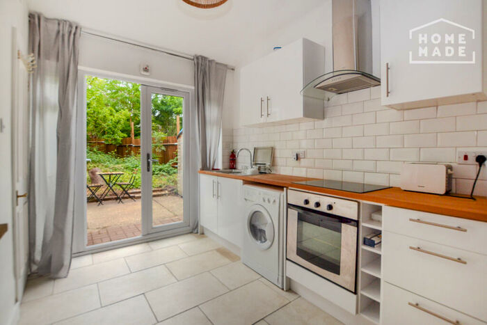 1 Bedroom Flat To Rent In Herbert Road, SE18