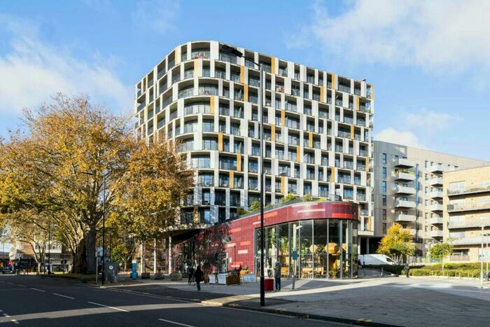 1 Bedroom Flat To Rent In Atkins Square, Hackney Central, E8