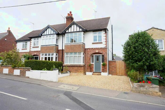 3 Bedroom End Of Terrace House To Rent In New Road, Oundle, Peterborough, PE8