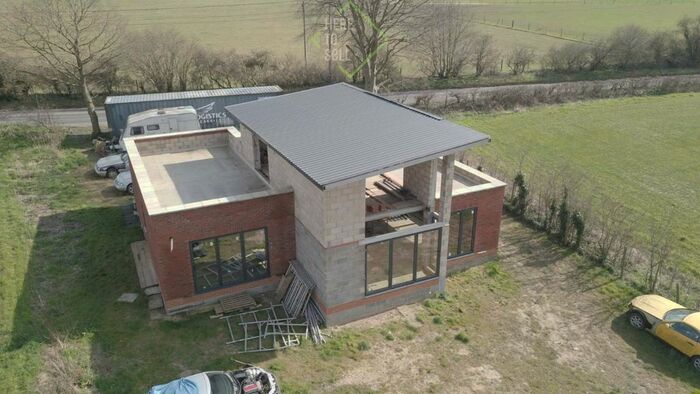 3 Bedroom Detached House For Sale In Dunstable Road, Berkhamsted, HP4