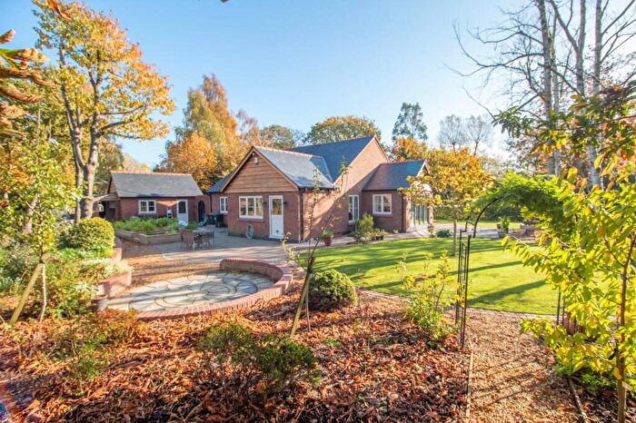 3 Bedroom Detached House For Sale In Mill Lane, Great Barrow, Chester, CH3