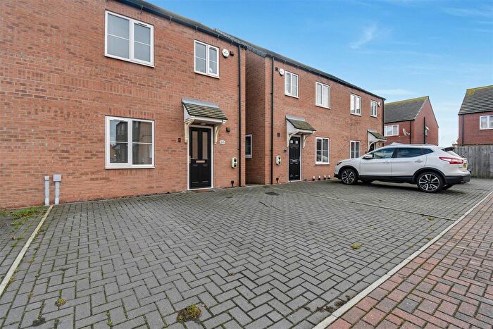 3 Bedroom Property For Sale In Waterworks Street, Immingham, DN40