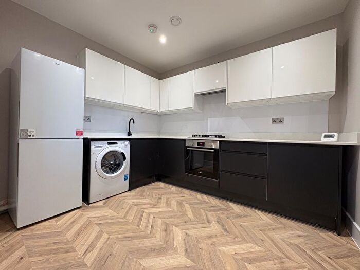 1 Bedroom Flat To Rent In Fishponds Road, Wokingham, RG41