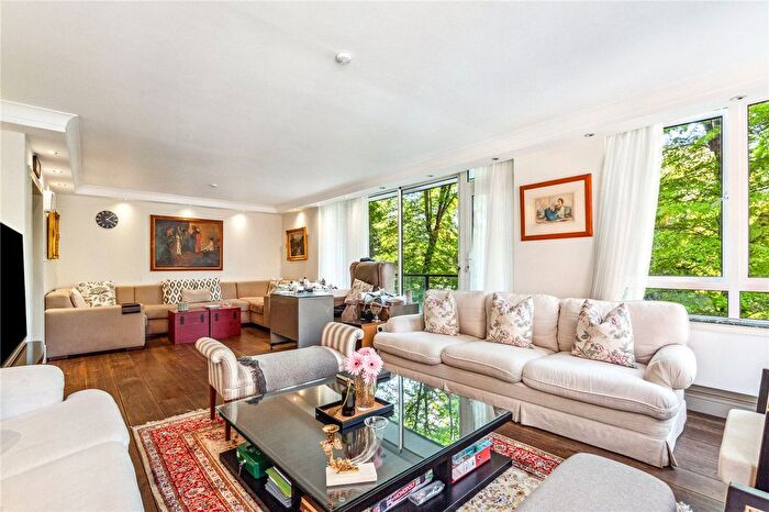 4 Bedroom Flat To Rent In Hyde Park Gate, London, SW7