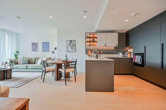 1 Bedroom Flat To Rent In Ferry Island, Tottenham, London, N17