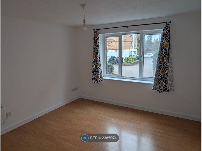 1 Bedroom Flat To Rent In Butlers Close, Bristol, BS5