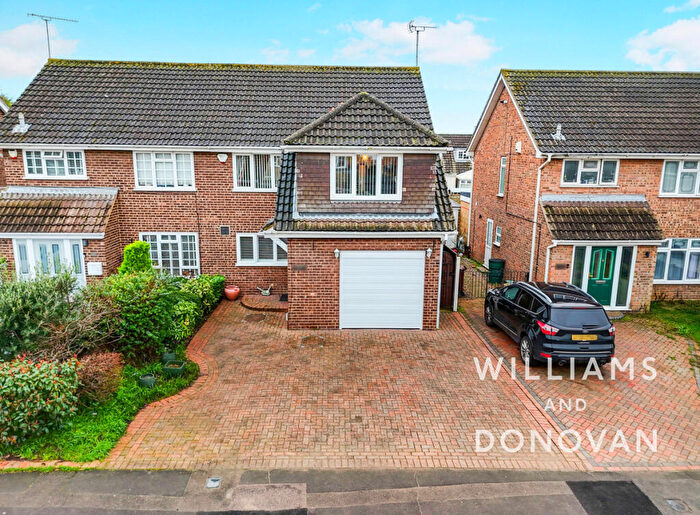 4 Bedroom Semi-Detached House For Sale In Woodside Avenue, Benfleet, SS7