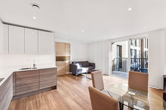 2 Bedroom Flat For Sale In Cleveley Court, Marine Wharf, Surrey Quays, London, SE16
