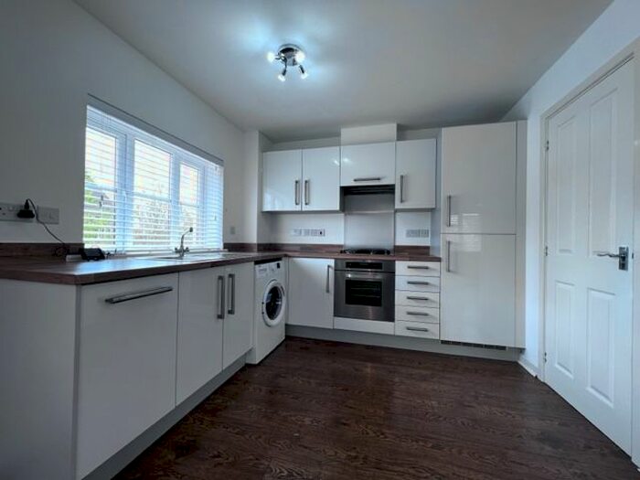 2 Bedroom Detached House To Rent In Southdown Close, Kingsnorth, Ashford, TN25