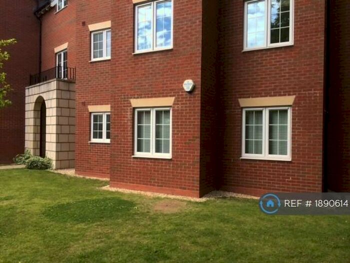 2 Bedroom Flat To Rent In Dingle Lane, Solihull, B91