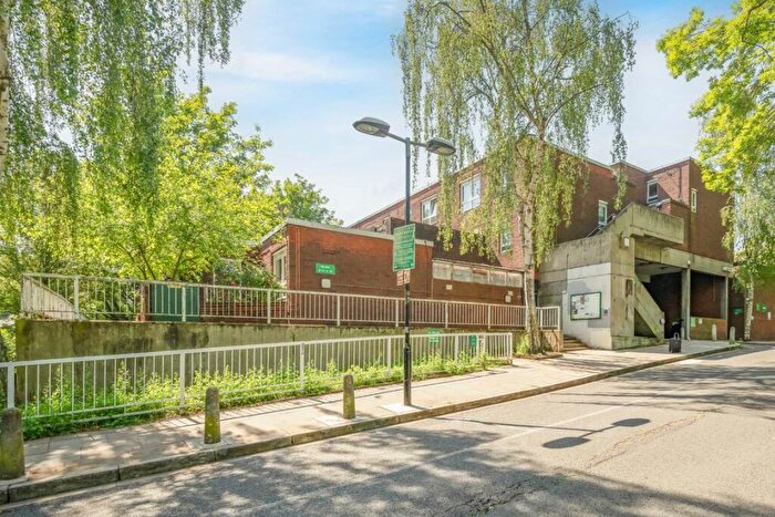 1 Bedroom Flat For Sale In Ingestre Road, Kentish Town, NW5