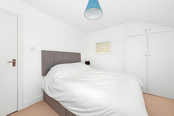 1 Bedroom Flat For Sale In Rosendale Road, Dulwich, SE21