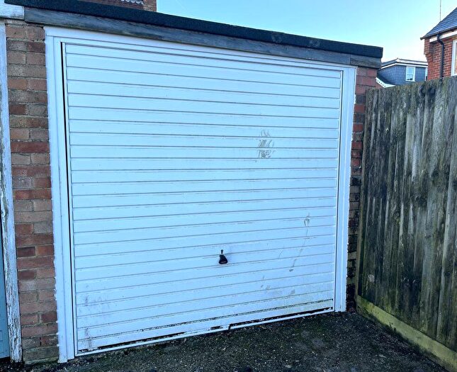 Garage / Parking For Sale In Garage Rotherwick Court, Alexandra Road, Farnborough, GU14