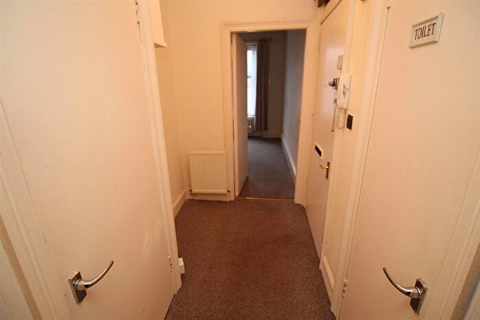 1 Bedroom Flat For Sale In Dempster Street, Greenock, PA15