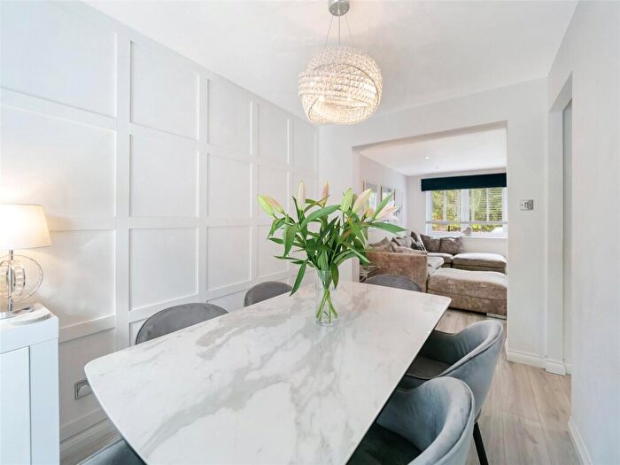 3 Bedroom End Of Terrace House For Sale In Ardmaleish Crescent, Glasgow, Glasgow City, G45
