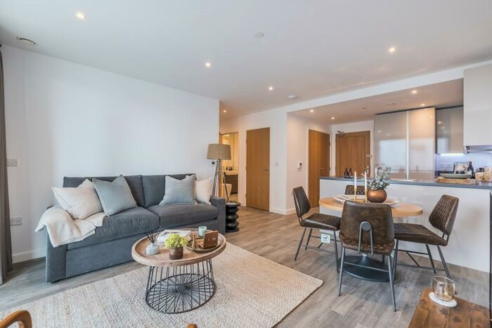 2 Bedroom Flat To Rent In Sutton Court Road Sutton, SM1