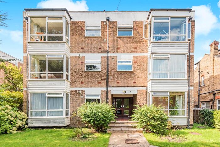 2 Bedroom Flat To Rent In Drummond Court, Roxborough Park, Harrow On The Hill, HA1