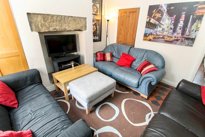 3 Bedroom Terraced House To Rent In Carberry Place, Hyde Park, Leeds, LS6