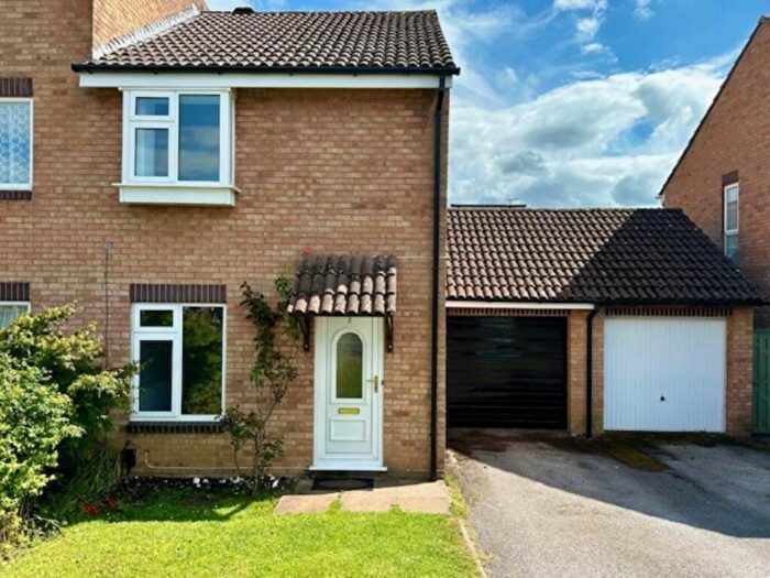 3 Bedroom Semi Detached House To Rent In Pine Court, Frome, BA11