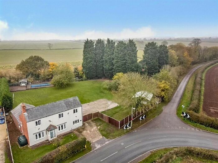 3 Bedroom Detached House For Sale In Retford Road, South Leverton, Retford, DN22