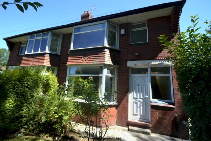 4 Bedroom Semi-Detached House To Rent In Sherwood Street, Manchester, M14