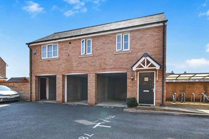 2 Bedroom Coach House For Sale In Hawking Drive, Biggleswade, SG18