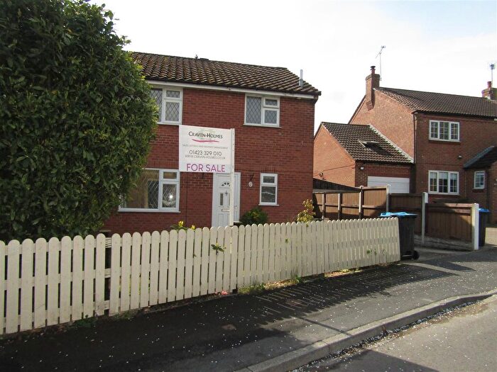 3 Bedroom Semi-Detached House For Sale In Ladywell Road, Boroughbridge, York, YO51
