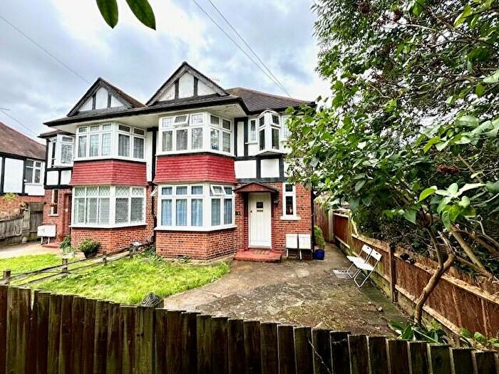 2 Bedroom Maisonette To Rent In St Andrews Road, London, NW9