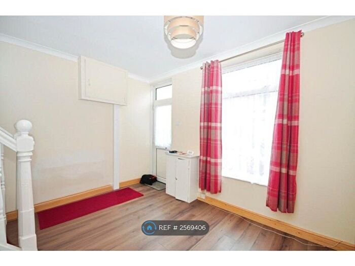 3 Bedroom Terraced House To Rent In Ethel Road, Portsmouth, PO1