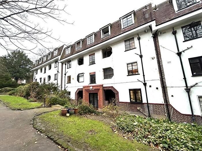 1 Bedroom Flat To Rent In Seymour Court, Colney Hatch Lane, Muswell Hill, London, N10