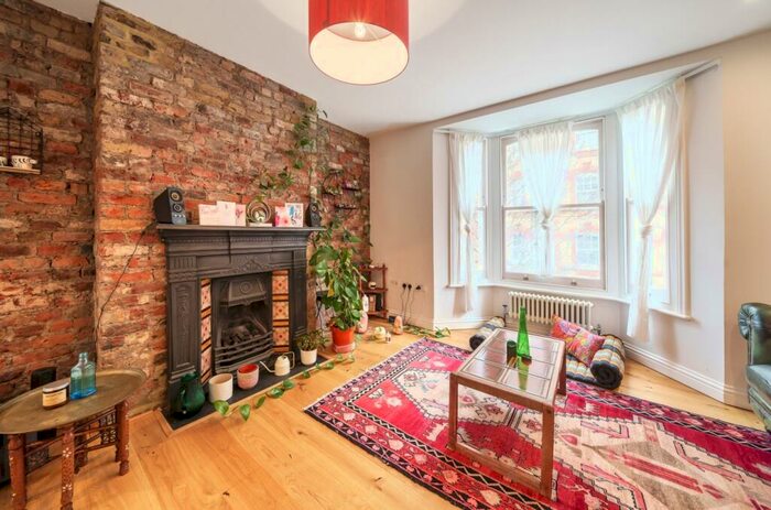 1 Bedroom Flat To Rent In Elliotts Row London, SE11