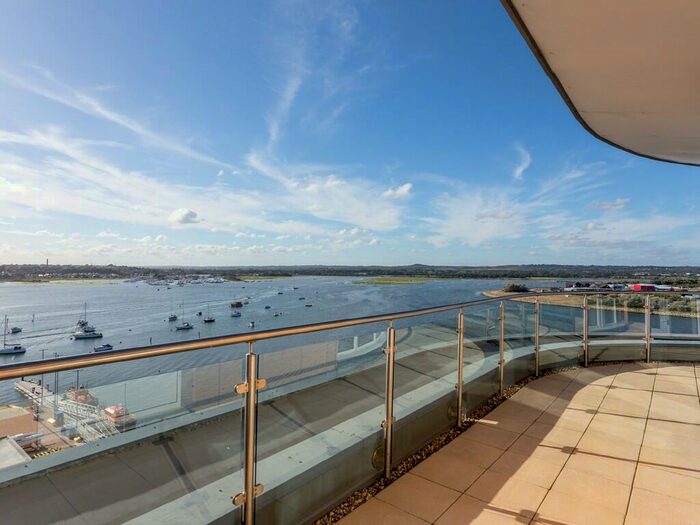 2 Bedroom Penthouse To Rent In Lifeboat Quay, Poole, BH15