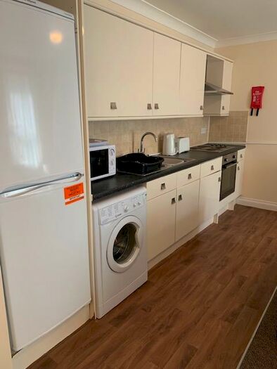 2 Bedroom Property To Rent In North Road East, Flat, PL4