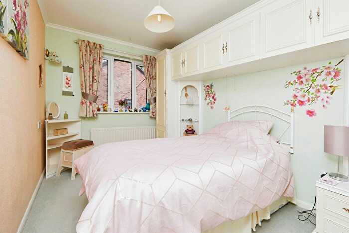 2 Bedroom Flat For Sale In Stenson Road, Derby, DE23
