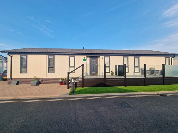 2 Bedroom Park Home For Sale In Beach Walk, Canvey Island, SS8