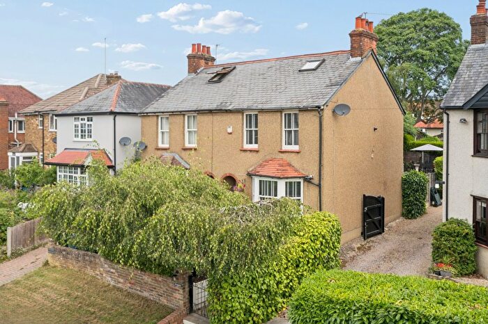 3 Bedroom Semi-detached House For Sale In Gold Hill North, Chalfont St. Peter, Gerrards Cross, Buckinghamshire, SL9