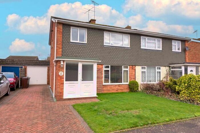 3 Bedroom Semi-Detached House For Sale In Crown Acres, East Peckham, Tonbridge, TN12