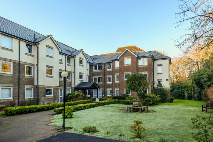 2 Bedroom Apartment To Rent In Christ Church Lane, Barnet, EN5