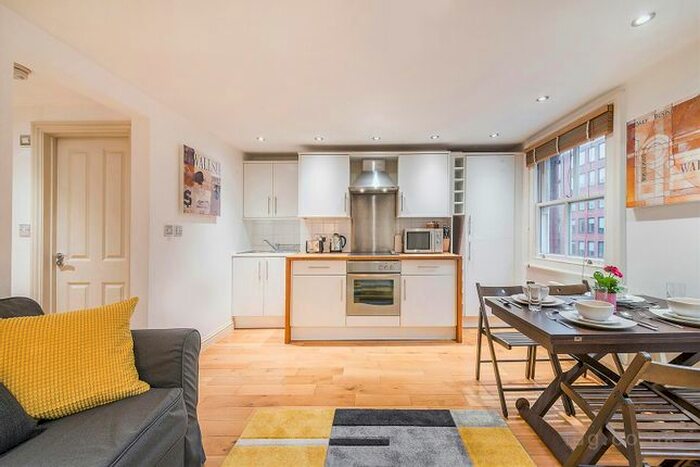 1 Bedroom Flat To Rent In Theobalds Road, Bloomsbury, WC1X