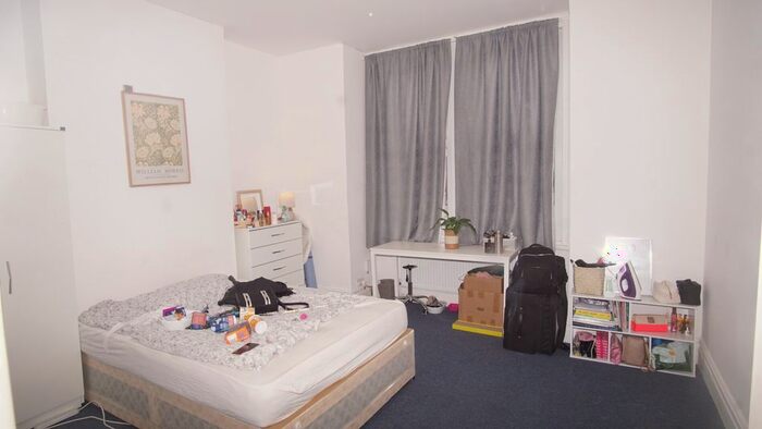 2 Bedroom Flat To Rent In Kerry Avenue, Stanmore, HA7