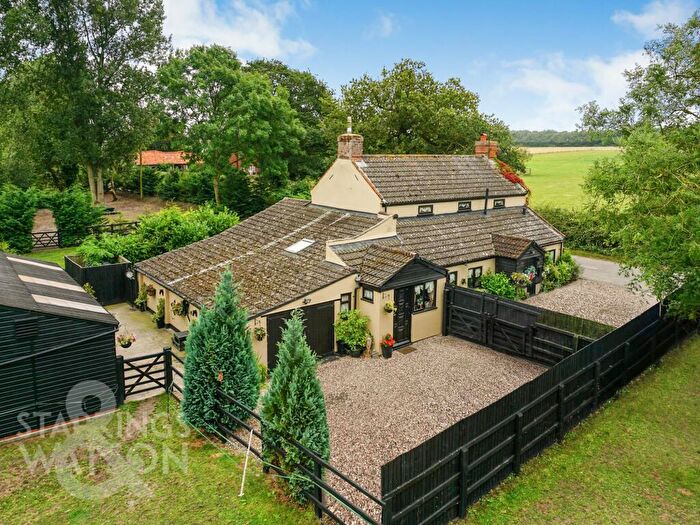 2 Bedroom Detached House For Sale In Nogdam End, Norton Subcourse, Norwich, NR14